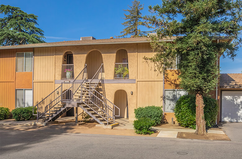 photo of Sunny Gate Apartments grounds